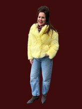 Afbeelding in Gallery-weergave laden, Jas geel La Mar
