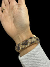 Afbeelding in Gallery-weergave laden, Ribbel armband bewerkt
