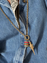 Afbeelding in Gallery-weergave laden, Statement ketting lang boho krokodil
