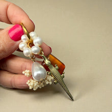 Afbeelding in Gallery-weergave laden, Oorbel krokodil parel Mar
