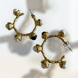 Oorbellen zwart wit bolletjes