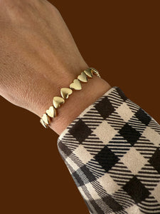 Armband hartjes om en om