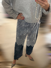 Afbeelding in Gallery-weergave laden, Women&#39;s Bandana
