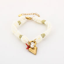 Afbeelding in Gallery-weergave laden, Armband stof hart wit
