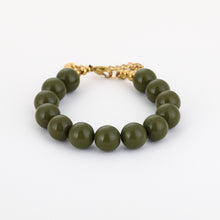 Afbeelding in Gallery-weergave laden, Kauwgomballen armband met slotje
