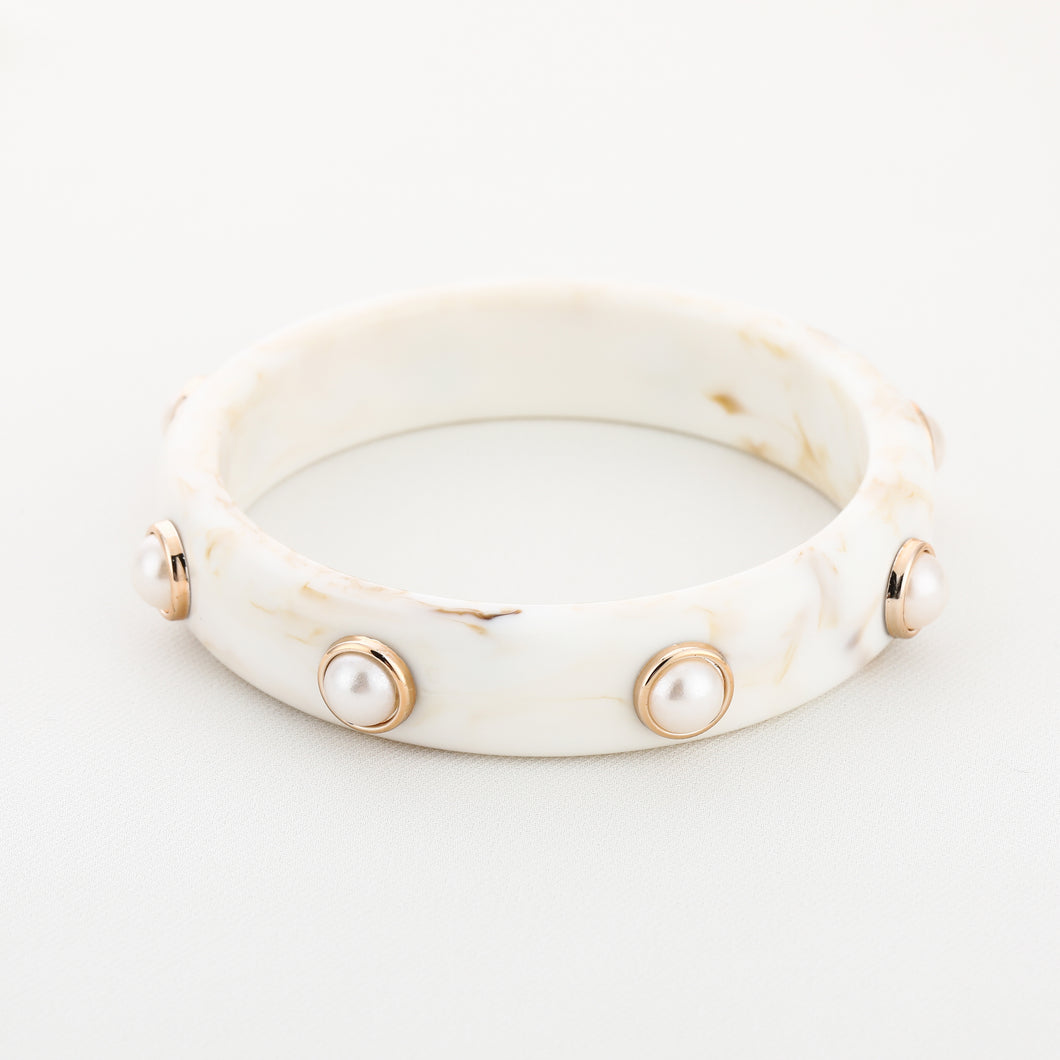 Acrylic armband wit